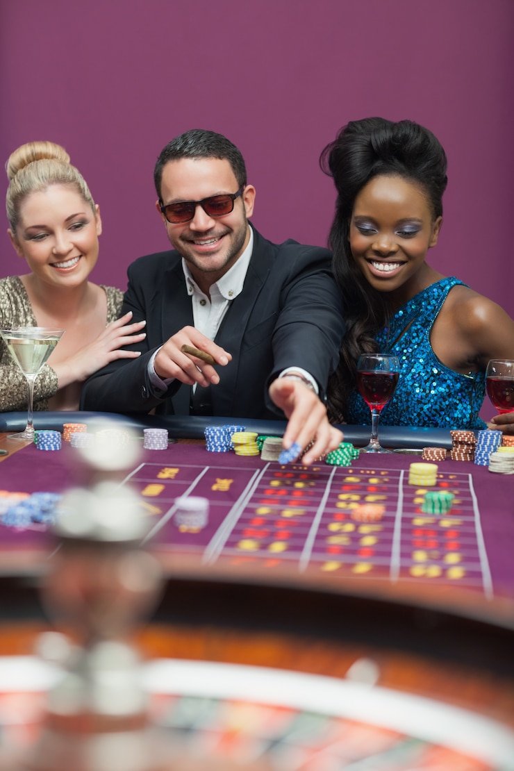 Aplikasi mobile paito cambodia dengan menu sportsbook dan live dealer
